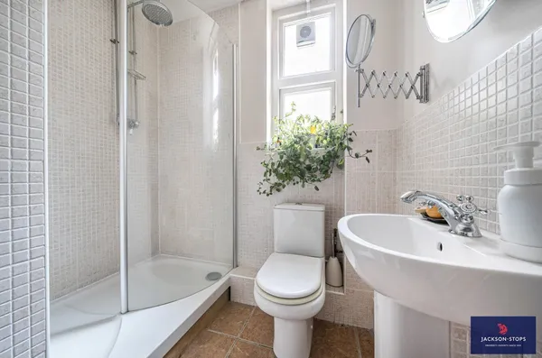 Daneswood, Heath Lane, MK17 photo 9