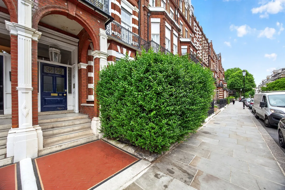 Bramham Gardens, London