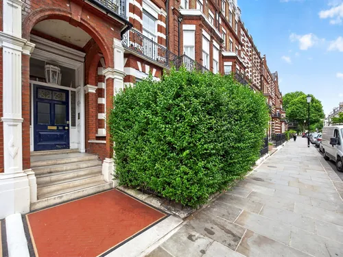 Bramham Gardens, Londonphoto