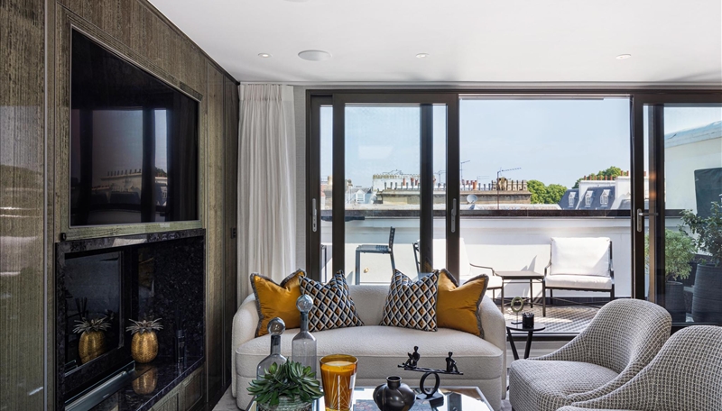 Fifth Floor Three Bedroom Penthouse To Let Prince of Wales Terrace, W8 Image 2