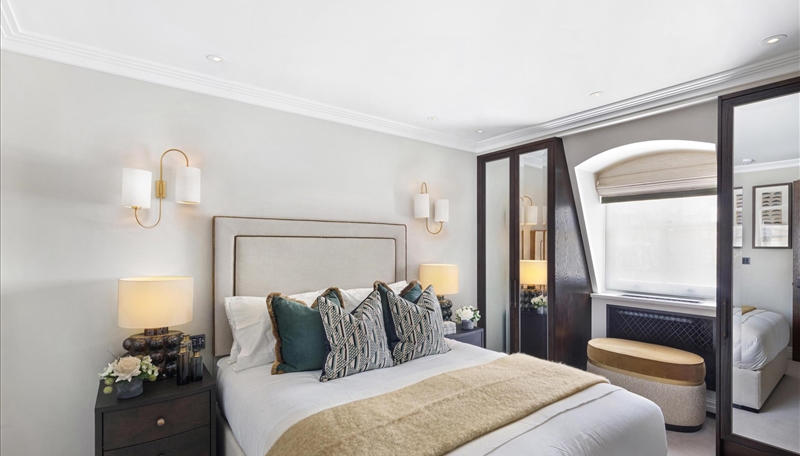 Fifth Floor Three Bedroom Penthouse To Let Prince of Wales Terrace, W8 Image 12