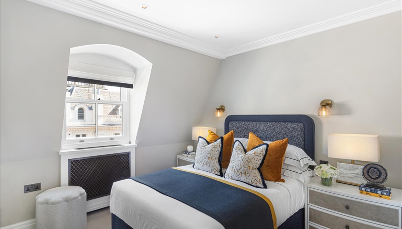 Fifth Floor Three Bedroom Penthouse To Let Prince of Wales Terrace, W8 Image 13