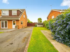 Kingfisher Way, Wirral thumb 3