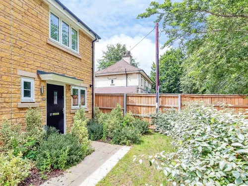 Castle Close, Ketton, Stamfordphoto