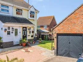 Tweedsmuir Close, Eastbourne photo