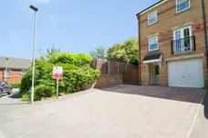 Elmwood Way, Barnsley