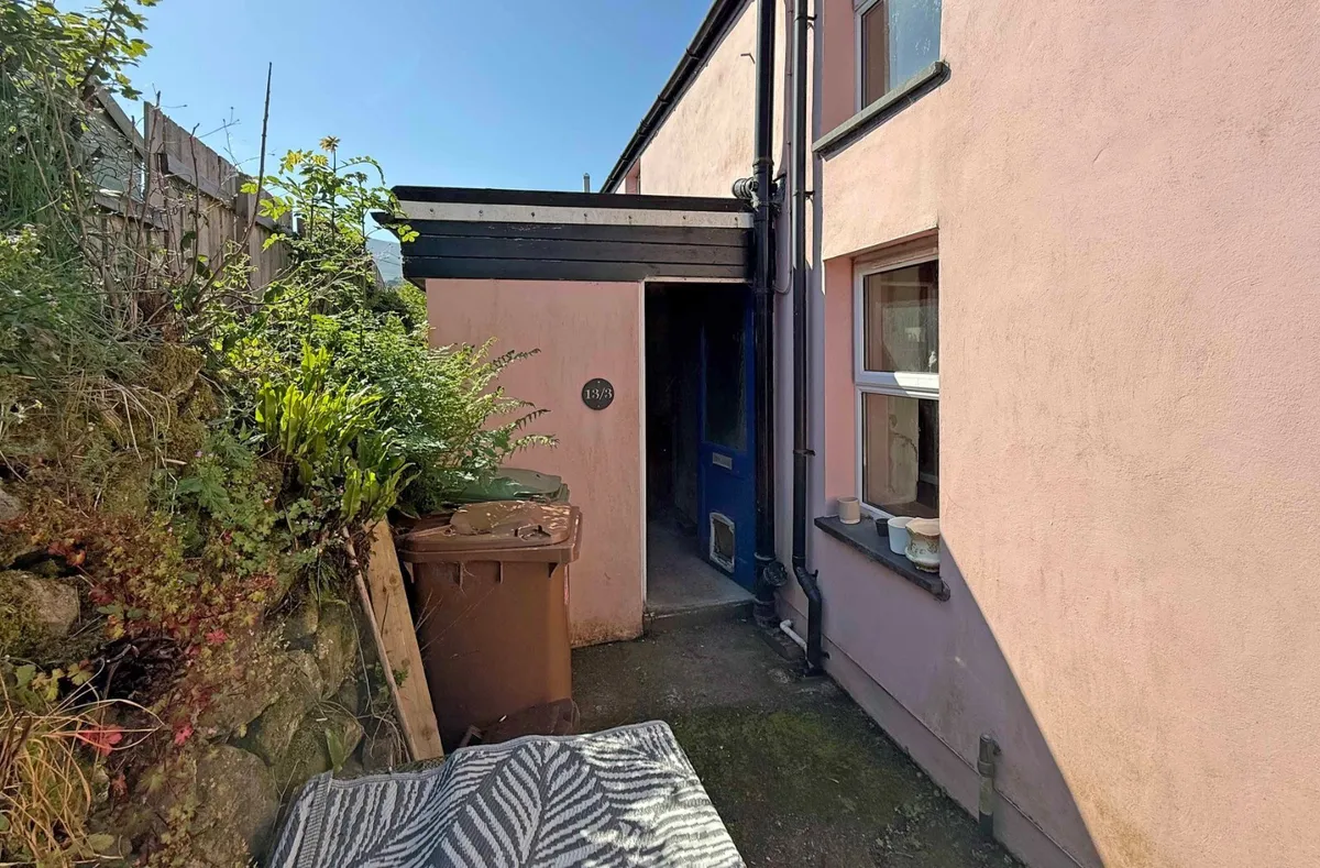 Well Street Number Three, Gerlan, Bethesda, Bangor, LL57