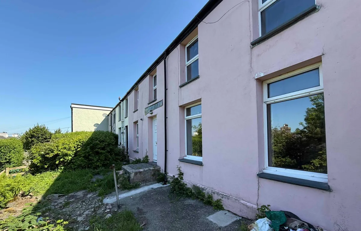 Well Street Number Three, Gerlan, Bethesda, Bangor, LL57