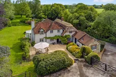 Snailing Lane, Greatham, GU33 photo 1