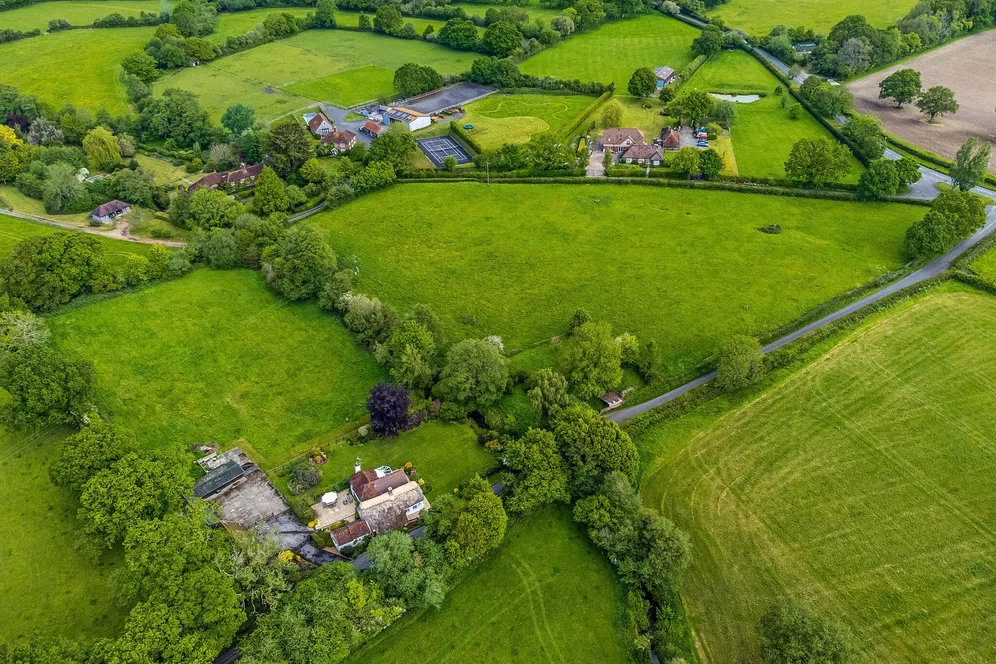 Snailing Lane, Greatham, GU33 photo 2