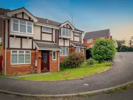Harvey Close, Raunds thumb 2