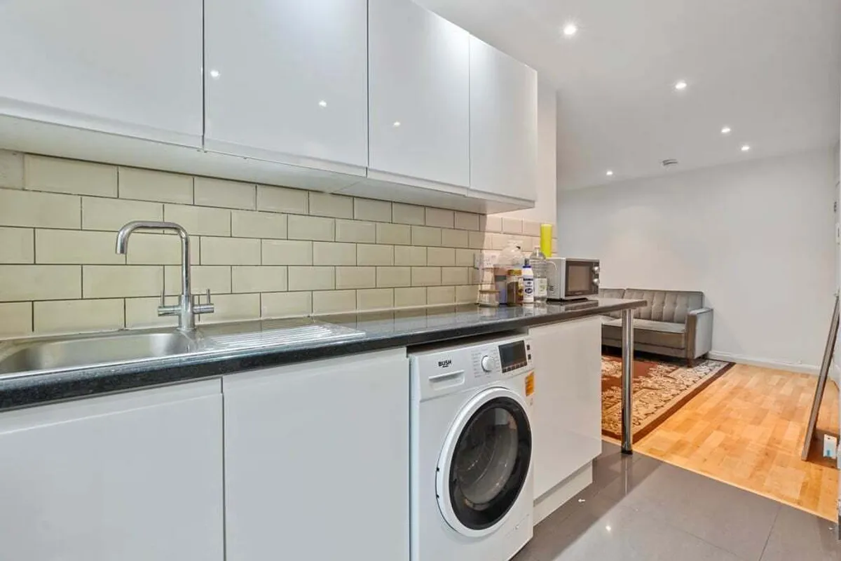 Braemar Avenue, London, NW10