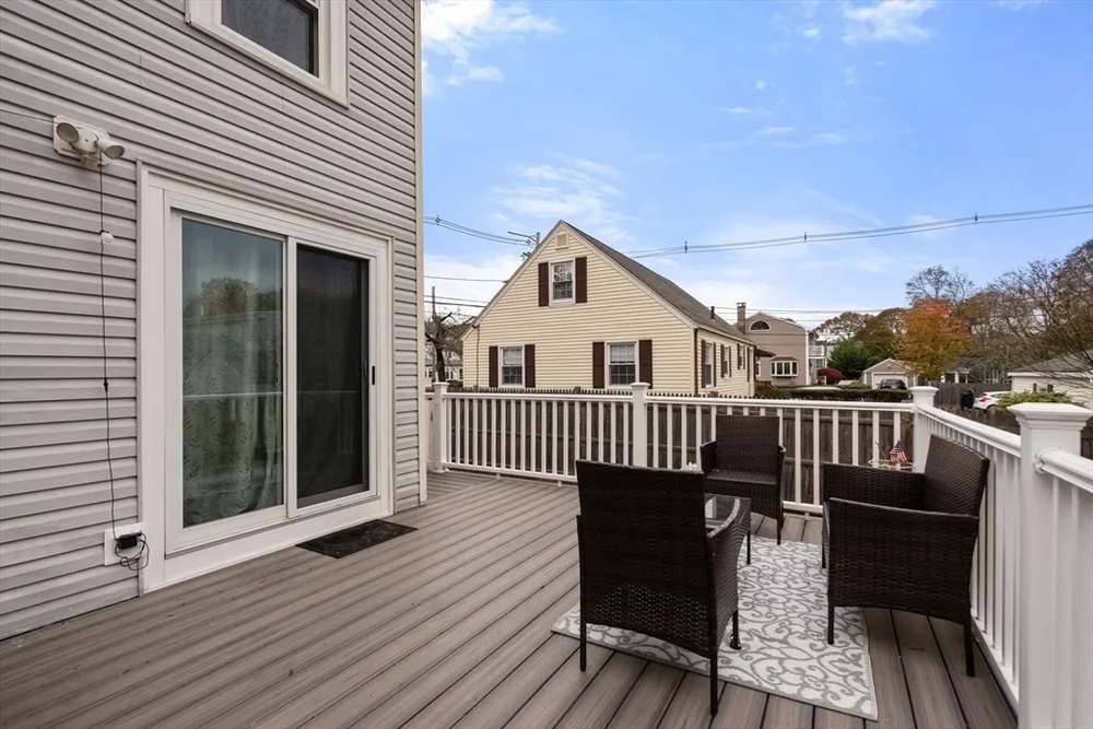 220 Lynn St, Peabody, MA 01960