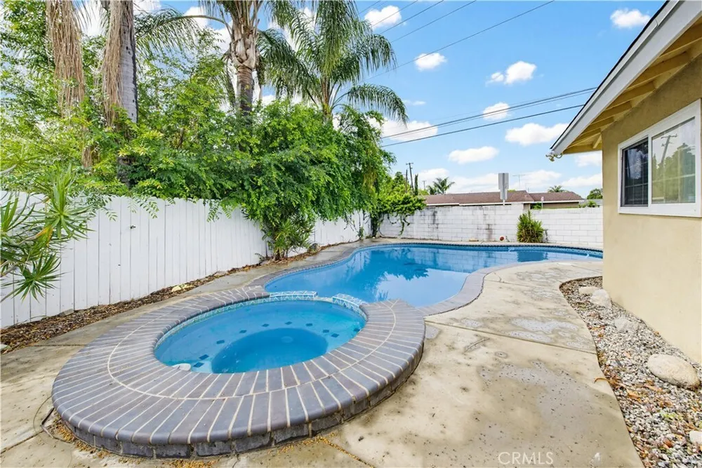 16202 Marlinton Dr, Whittier, CA 90604-3627
