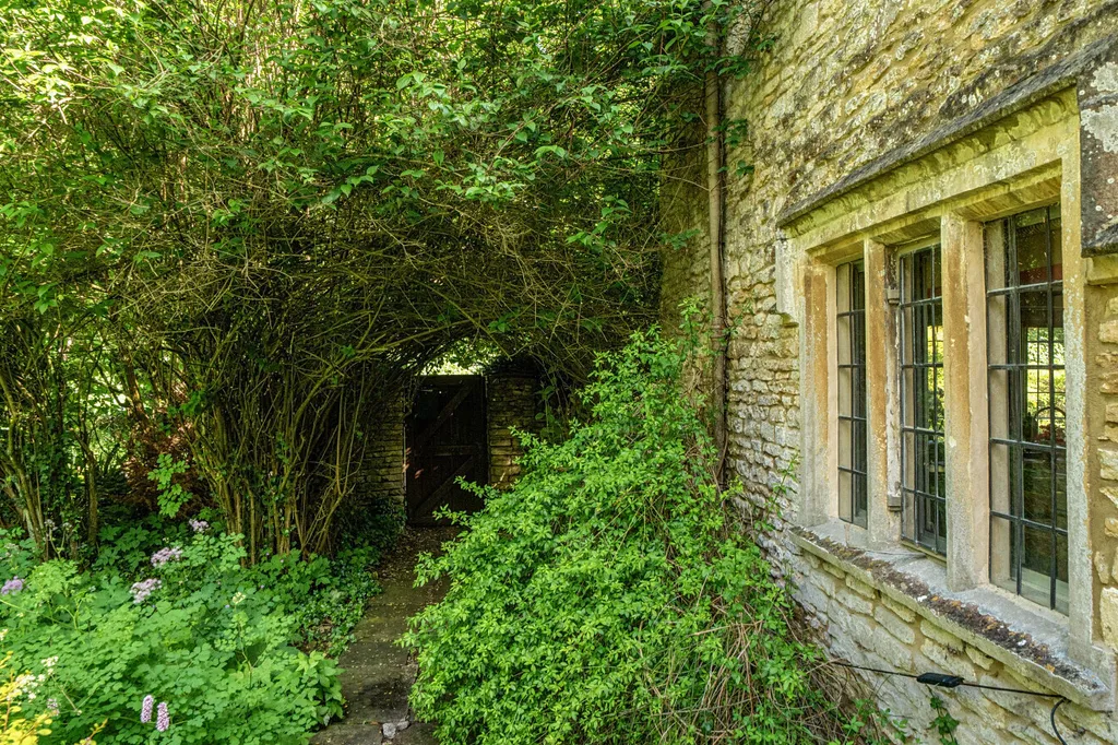 5 Bedroom Detached House For Sale: Castle Combe, Chippenham, Wiltshire, SN14