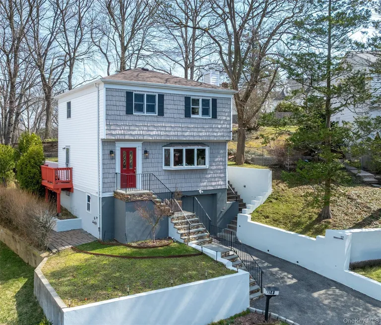 13 Irvington St, Dobbs Ferry, NY 10522