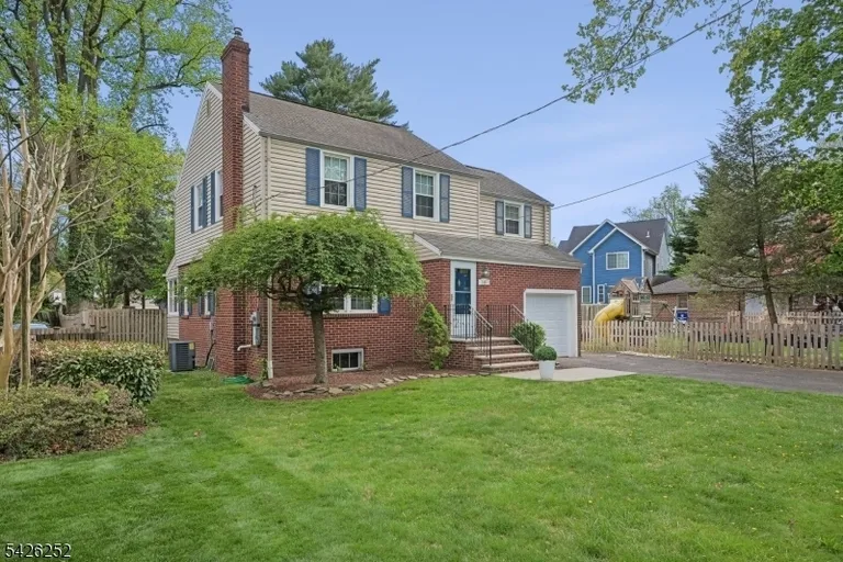 145 Bryant Ave, Springfield, NJ 07081