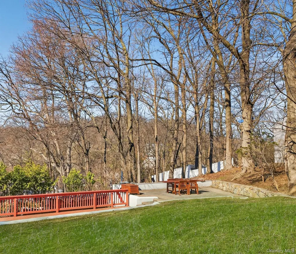 13 Irvington St, Dobbs Ferry, NY 10522