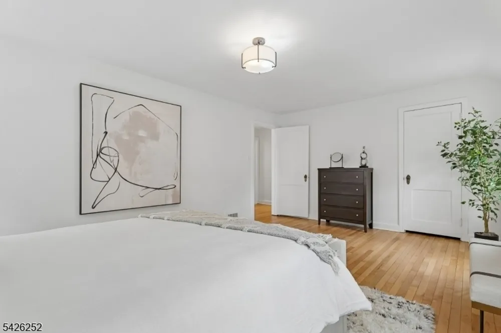 145 Bryant Ave, Springfield, NJ 07081