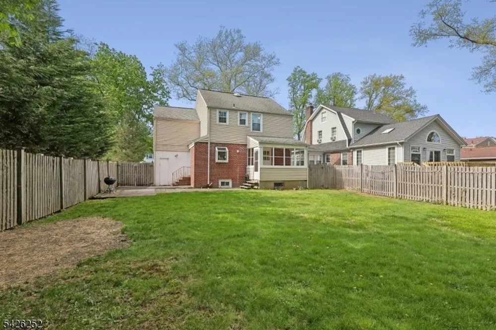 145 Bryant Ave, Springfield, NJ 07081