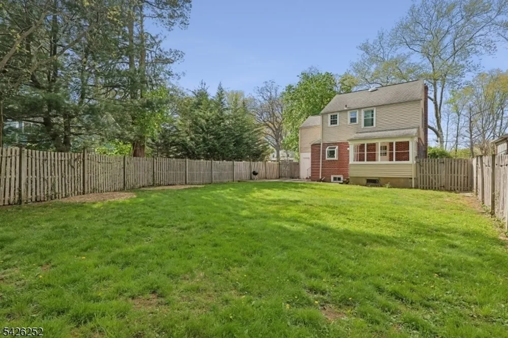 145 Bryant Ave, Springfield, NJ 07081