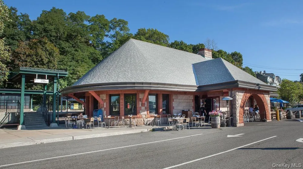 13 Irvington St, Dobbs Ferry, NY 10522