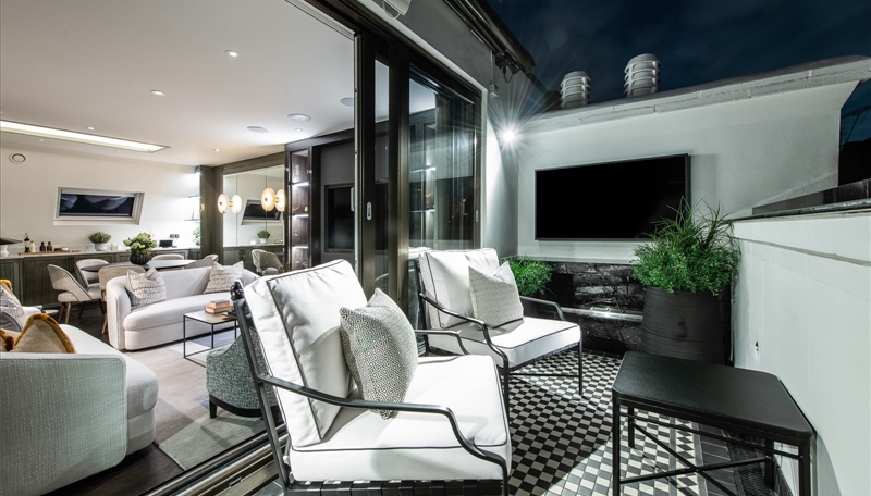 Fourth Floor Three Bedroom Penthouse To Let, Prince of Wales Terrace, Kensington, W8 Image 4