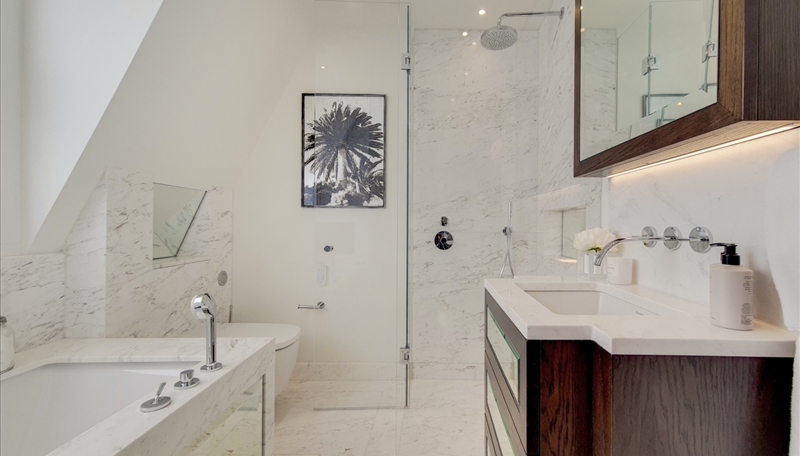Fourth Floor Three Bedroom Penthouse To Let, Prince of Wales Terrace, Kensington, W8 Image 10