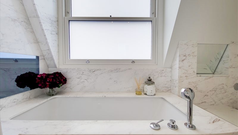 Fourth Floor Three Bedroom Penthouse To Let, Prince of Wales Terrace, Kensington, W8 Image 11