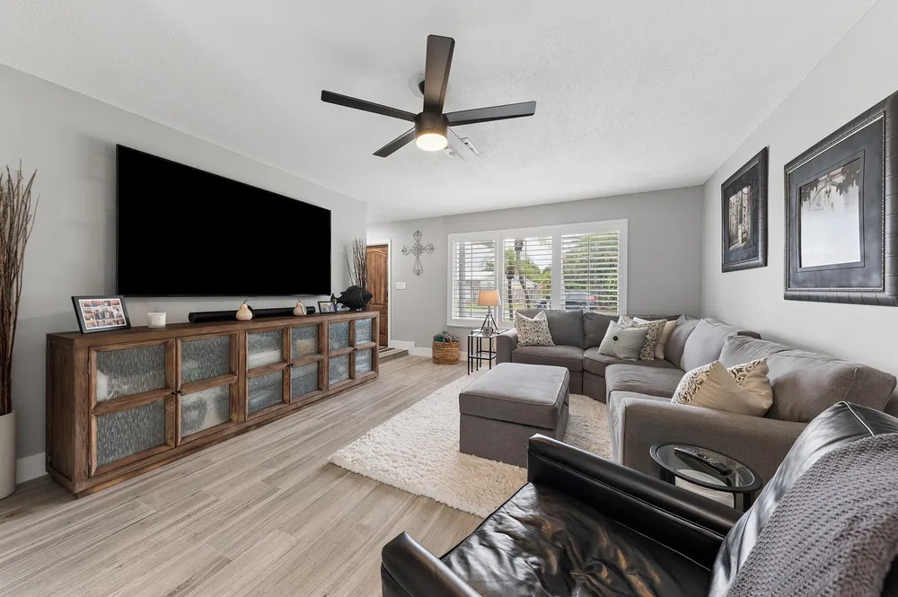 282 NE 27th Ct, Boca Raton, FL 33431