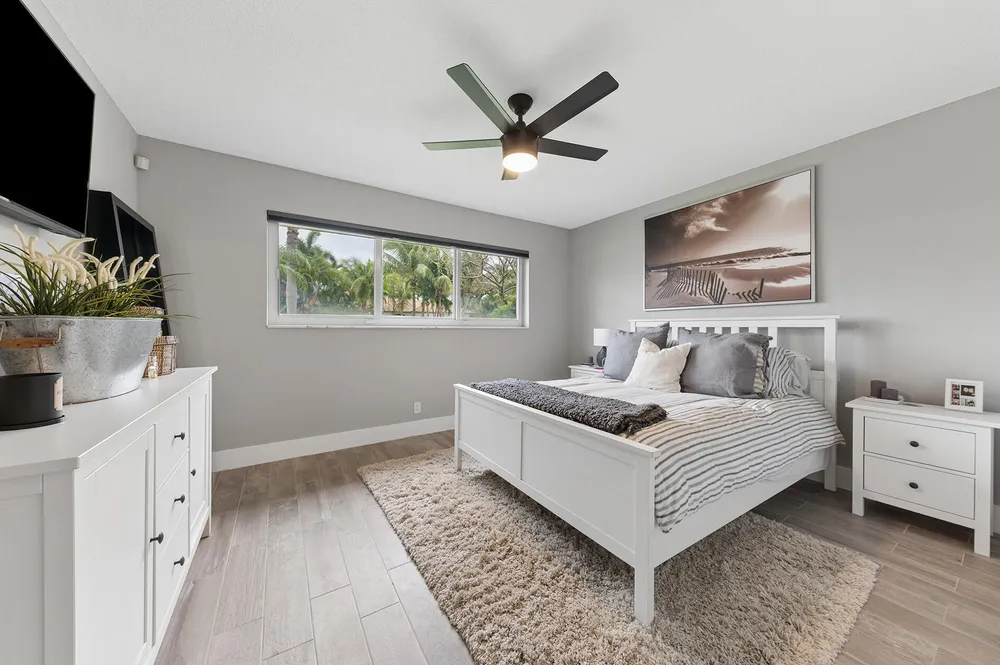 282 NE 27th Ct, Boca Raton, FL 33431