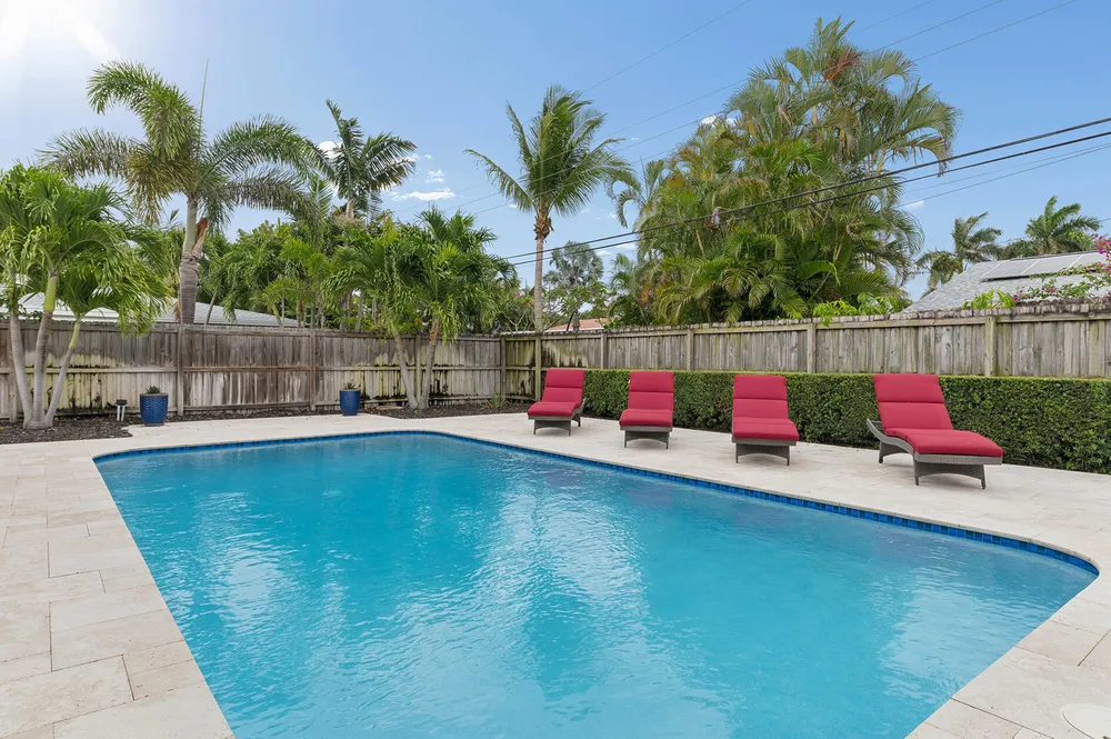 282 NE 27th Ct, Boca Raton, FL 33431