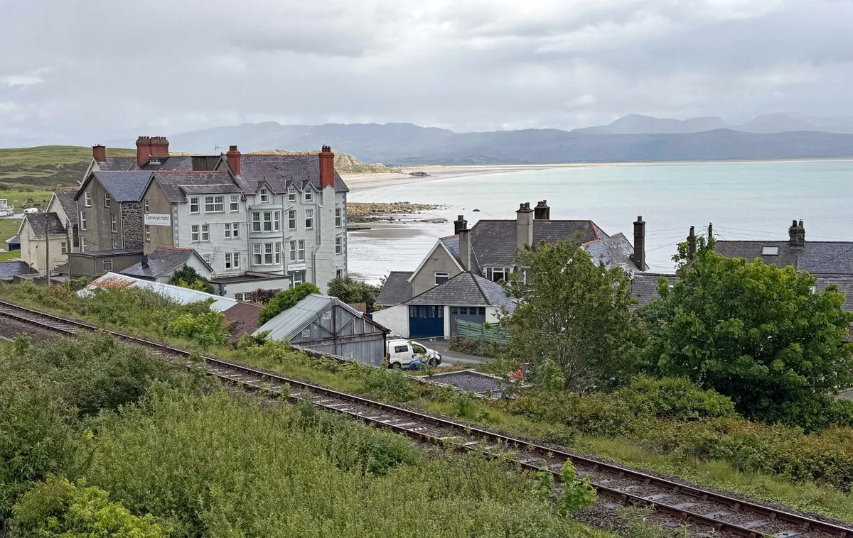 Cambrian Terrace, Criccieth, Gwynedd, LL52