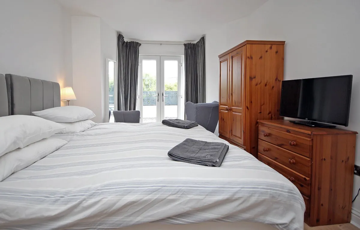 Cambrian Terrace, Criccieth, Gwynedd, LL52
