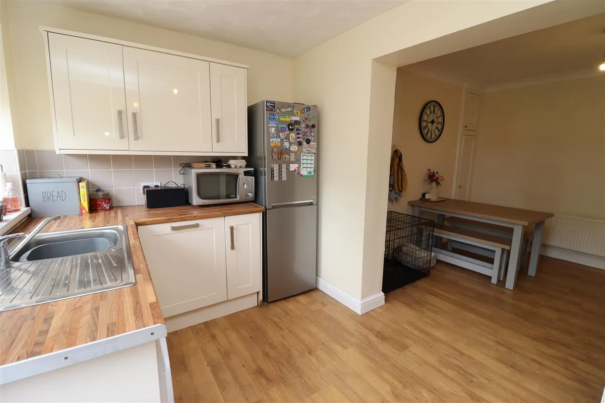 Elloughton Road, Elloughton