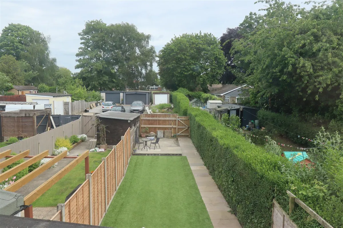 Elloughton Road, Elloughton
