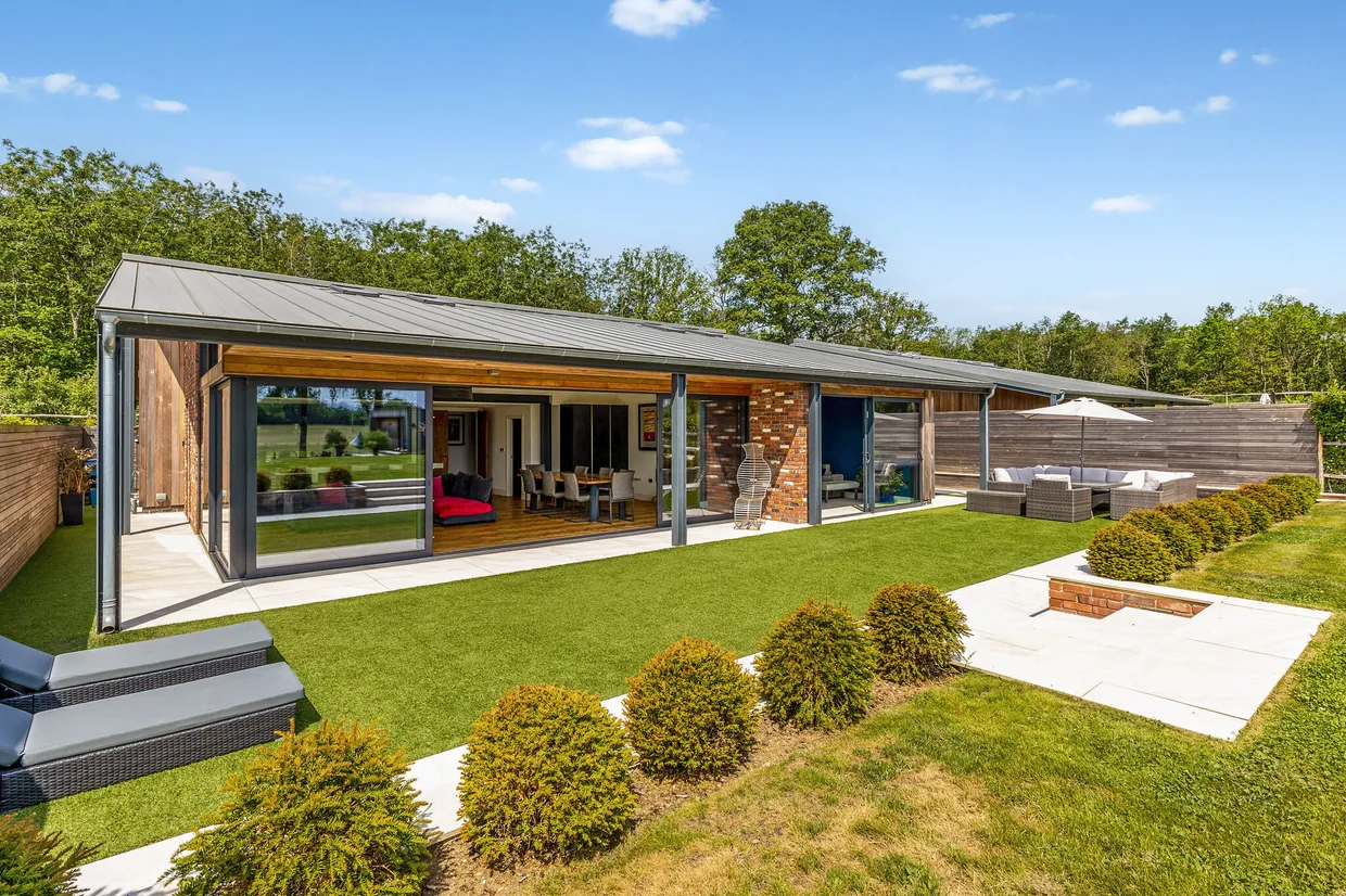 Deerlands Lane, Dunsfold, GU8 photo 1