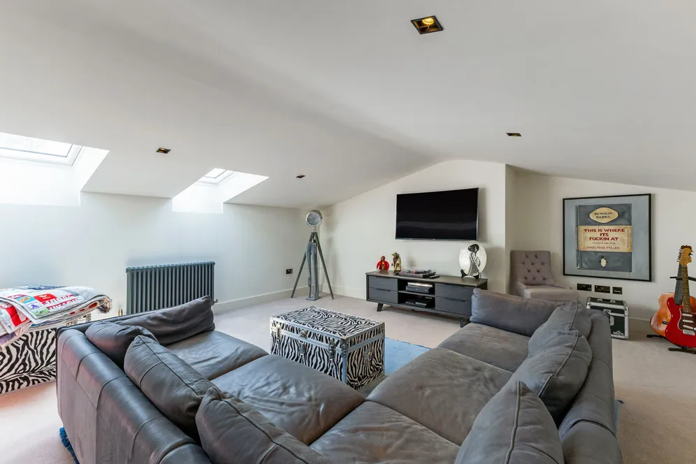 Deerlands Lane, Dunsfold, GU8 photo 11
