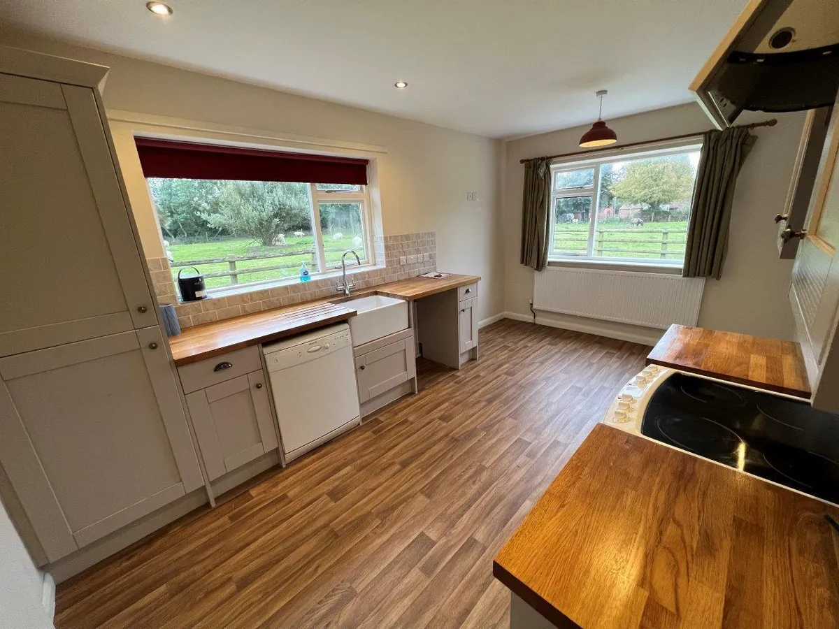 LIMES BUNGALOW, MIDDLE LANE, NETHER BROUGHTON