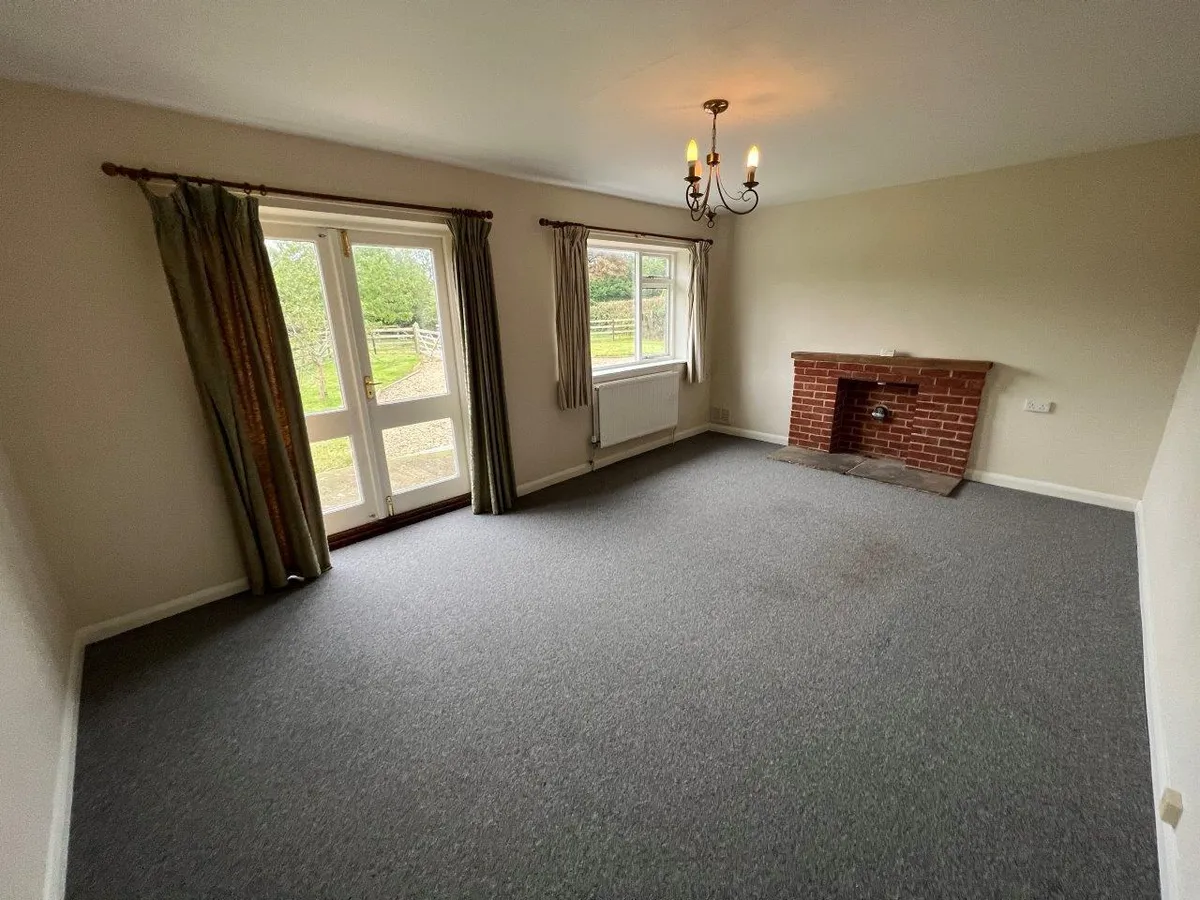 LIMES BUNGALOW, MIDDLE LANE, NETHER BROUGHTON