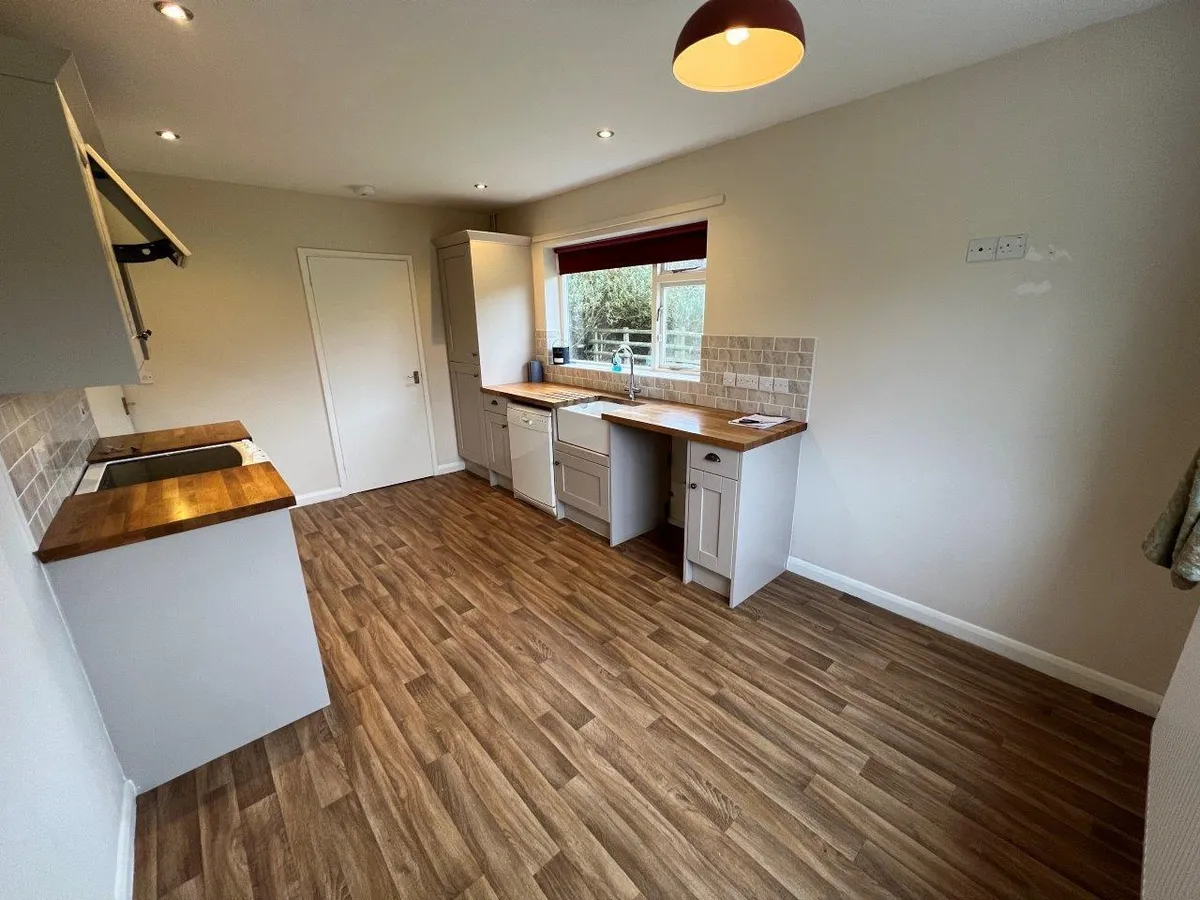 LIMES BUNGALOW, MIDDLE LANE, NETHER BROUGHTON