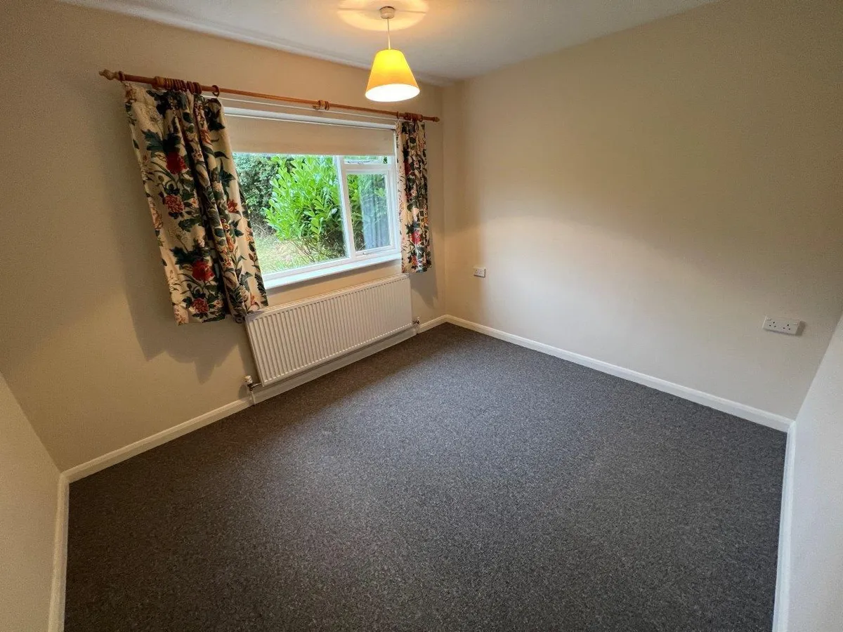 LIMES BUNGALOW, MIDDLE LANE, NETHER BROUGHTON