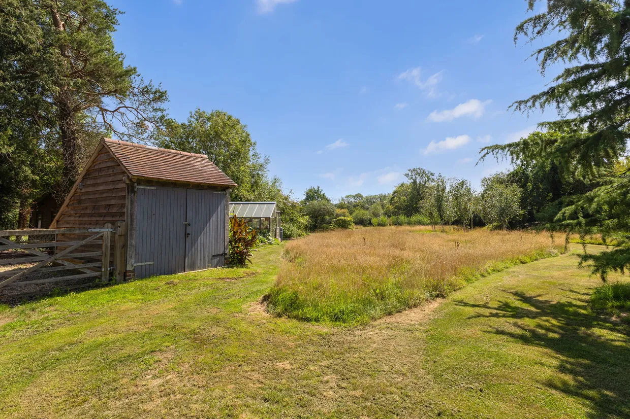 Rusper Road, Ifield, RH11 photo 37