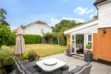 Barnett Wood Lane, Ashtead, KT21 photo 4