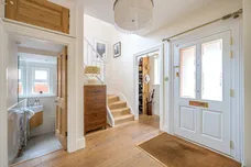 Barnett Wood Lane, Ashtead, KT21 photo 5
