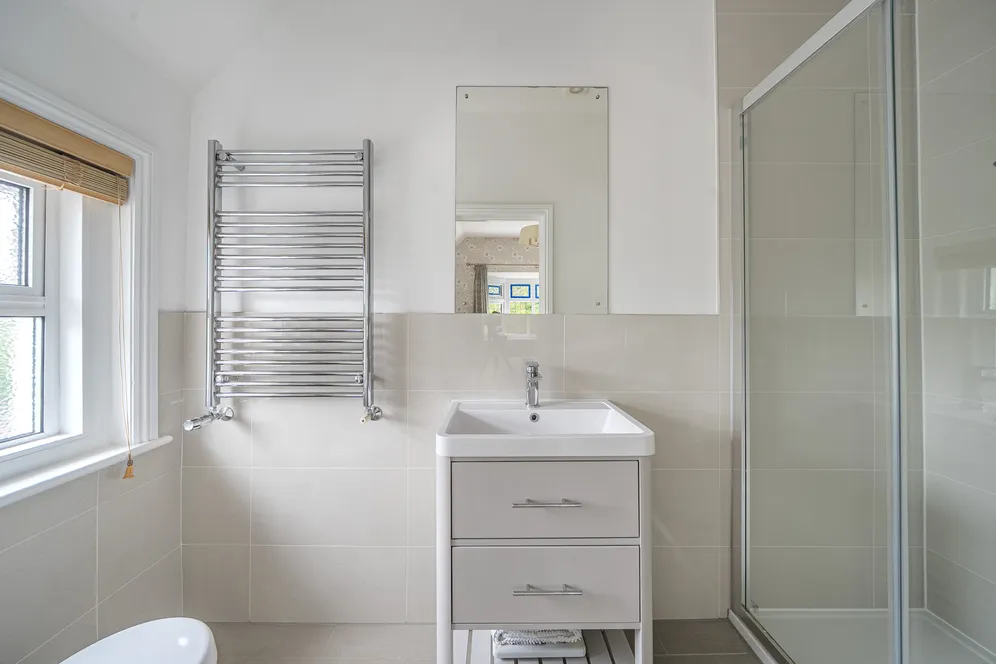 Barnett Wood Lane, Ashtead, KT21 photo 17