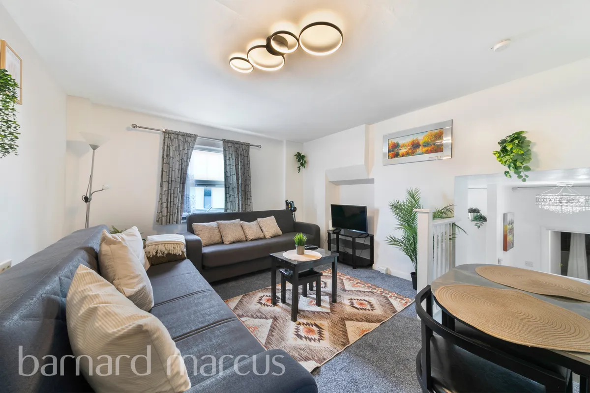 Blenheim Grove, LONDON