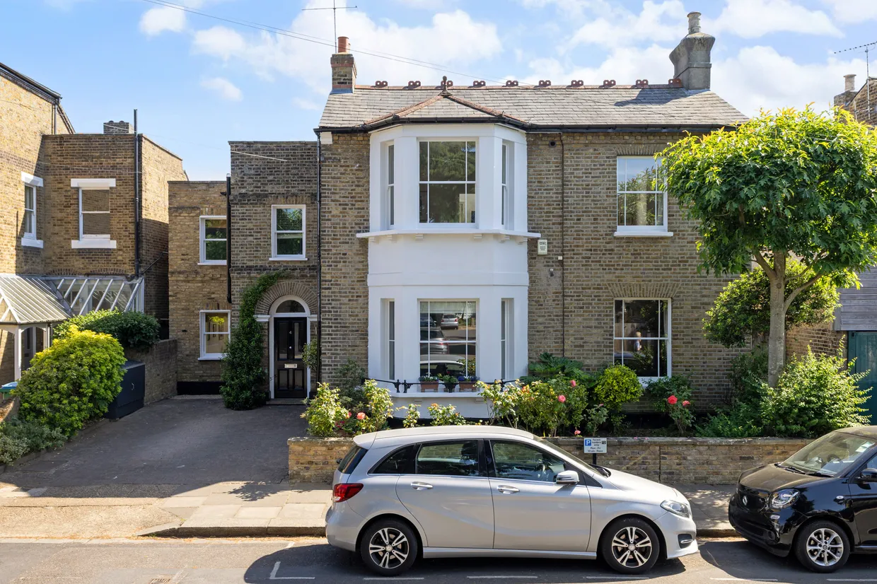 Adelaide Road, Teddington, TW11 photo 1