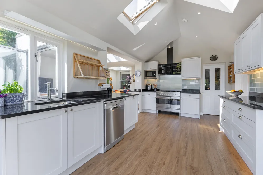 Adelaide Road, Teddington, TW11 photo 6