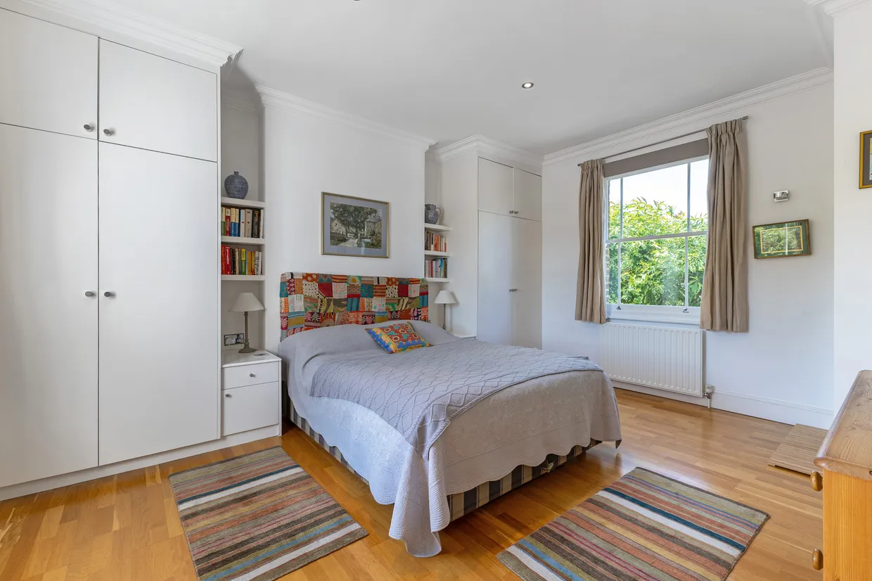Adelaide Road, Teddington, TW11 photo 9